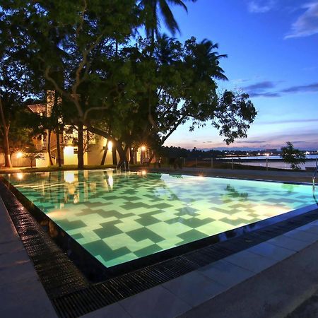 Jade Green Hotel Hambantota Extérieur photo