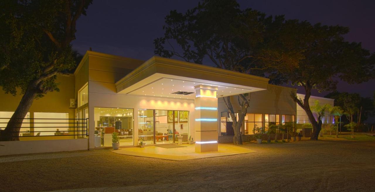 Jade Green Hotel Hambantota Extérieur photo