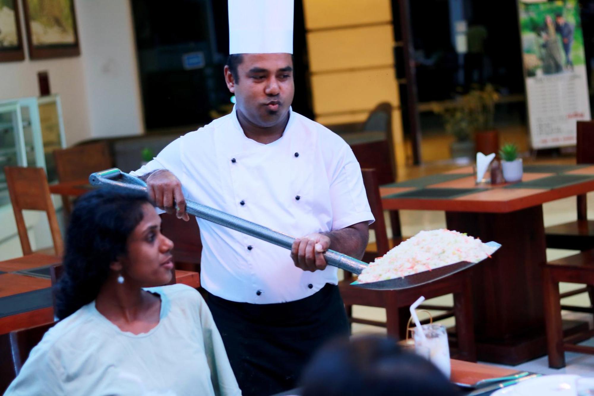 Jade Green Hotel Hambantota Extérieur photo