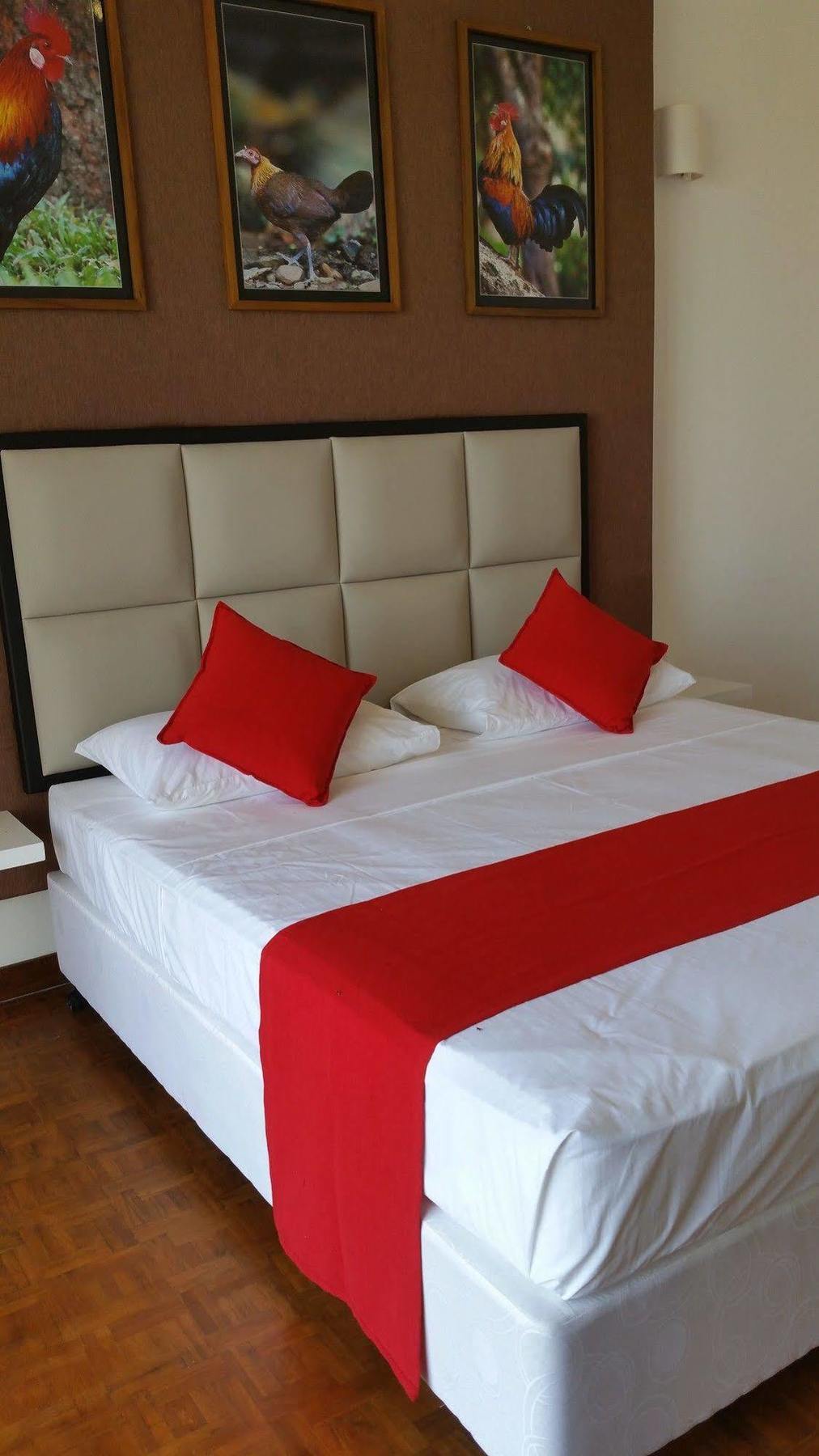 Jade Green Hotel Hambantota Extérieur photo