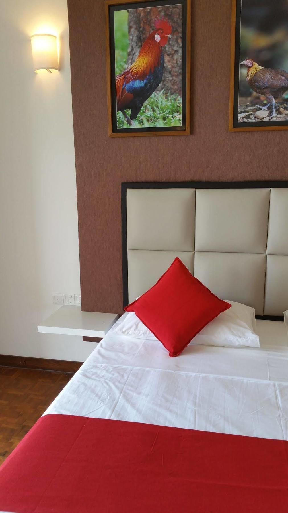 Jade Green Hotel Hambantota Extérieur photo